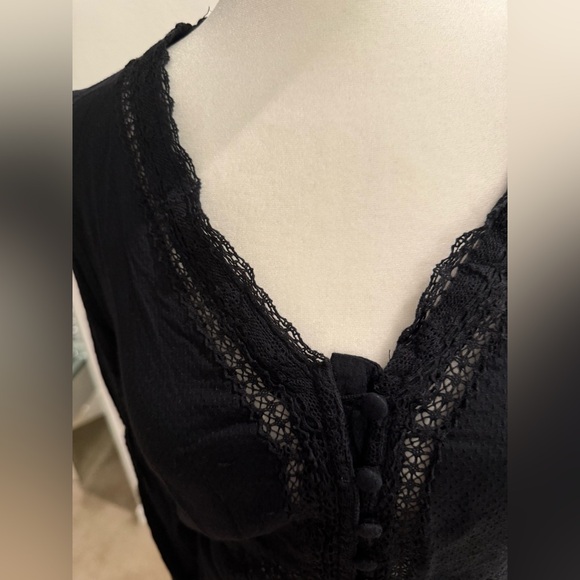 Hollister Black Embellished Long Sleeve Blouse - Picture 3 of 7